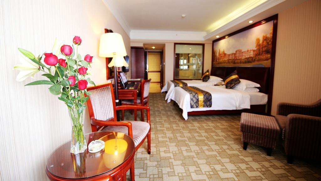 Vienna Hotel Chaoyang Наньнін Екстер'єр фото