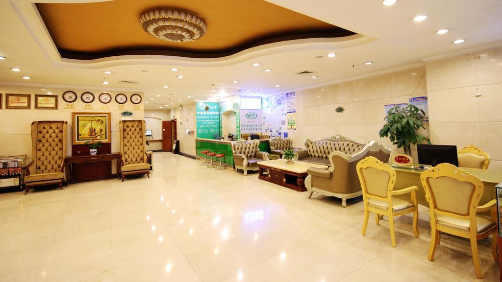 Vienna Hotel Chaoyang Наньнін Екстер'єр фото