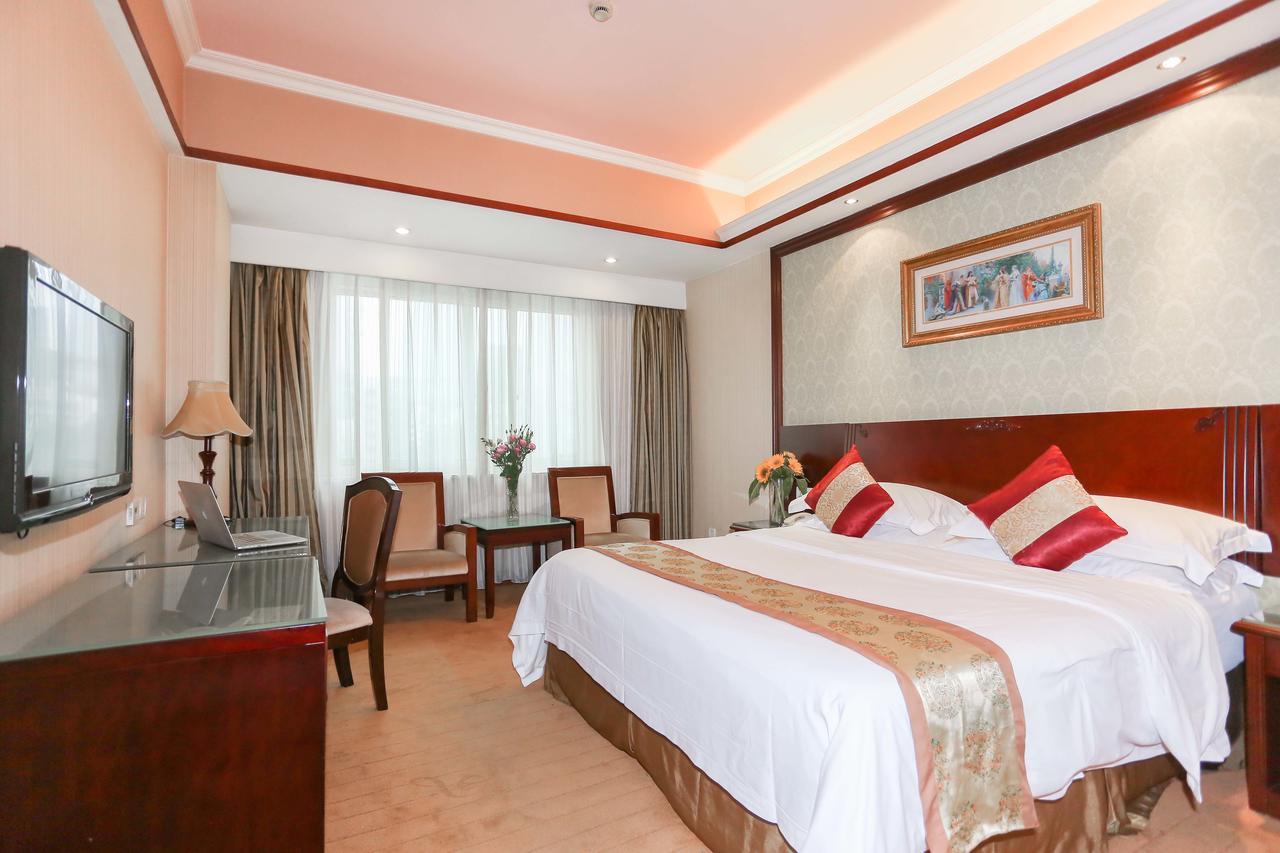 Vienna Hotel Chaoyang Наньнін Екстер'єр фото