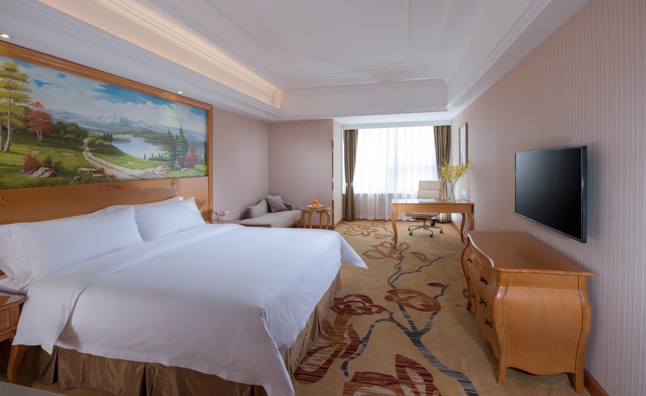 Vienna Hotel Chaoyang Наньнін Екстер'єр фото